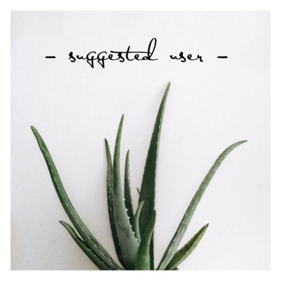 Welcome To My Closet! - Picture 5 of 8